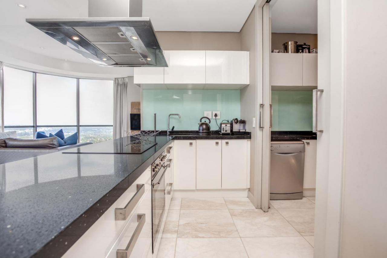 Luxury Penthouse At Sandton Skye Johannesburg