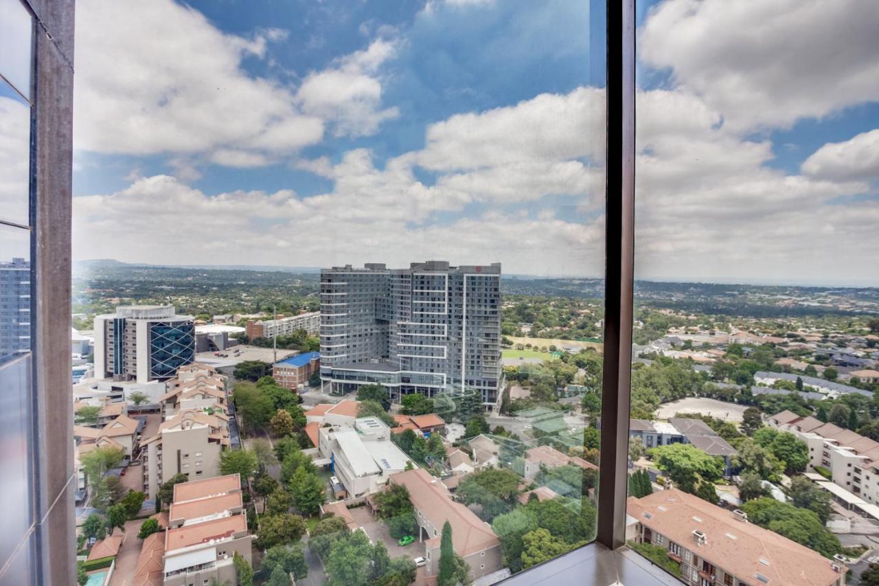 Luxury Penthouse At Sandton Skye Johannesburg