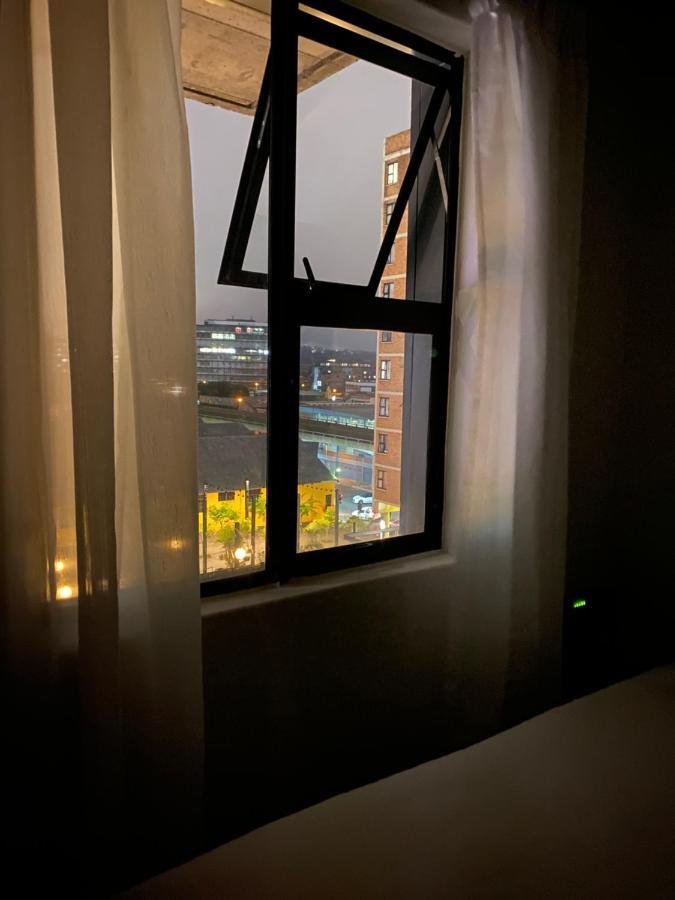 Views From The 509 Apartment