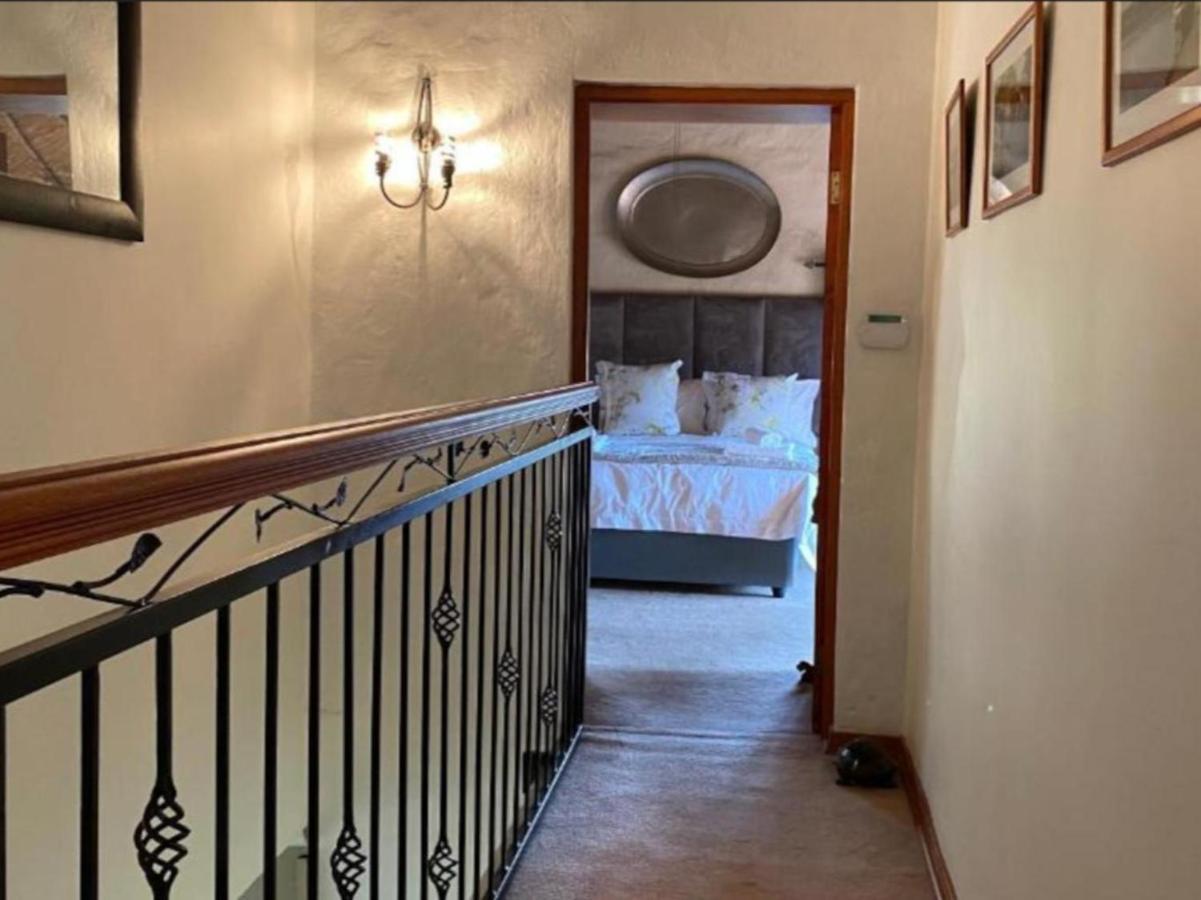 Tuscan Rose Bed & Breakfast *