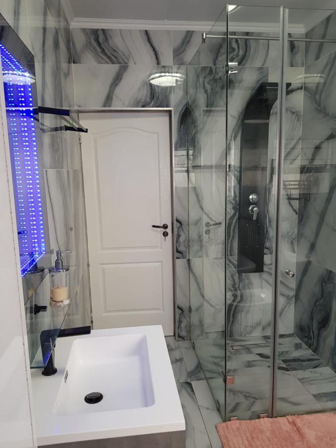 Apartment Royal Xtian Elegant 3 Bedrooms Johannesburg