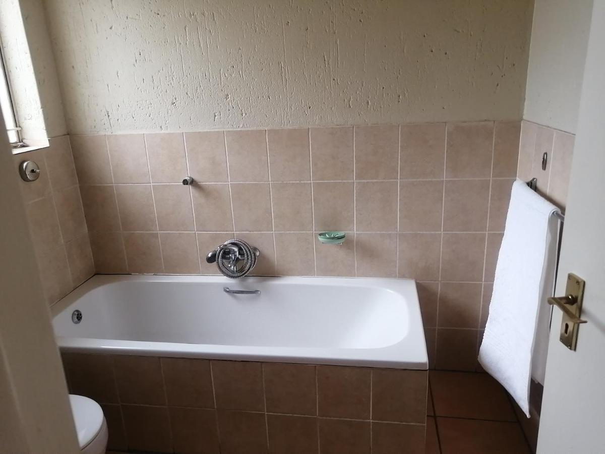 The Don Apt, Greenstone Apartment *