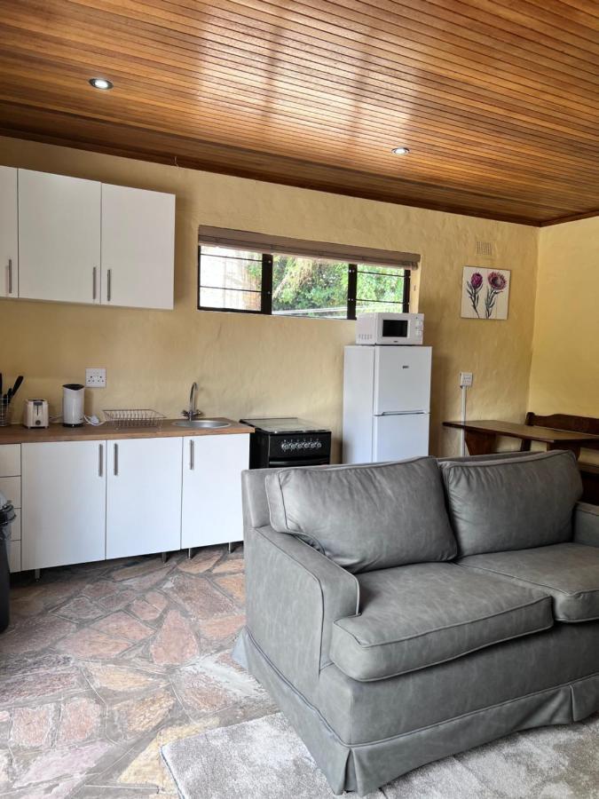 At Bagley Tarrace House Apartment Johannesburg