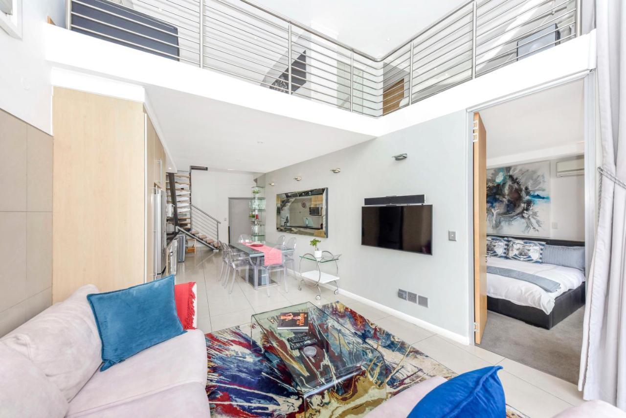 Hydro Park Penthouse Loft Apartment *