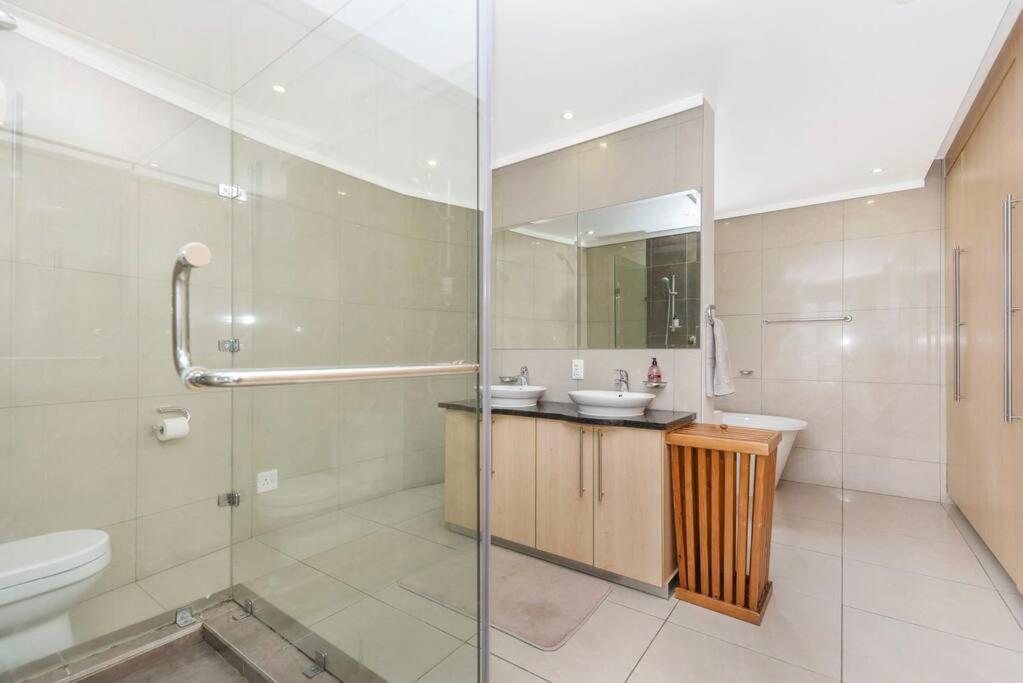 Hydro Park Penthouse Loft * Johannesburg