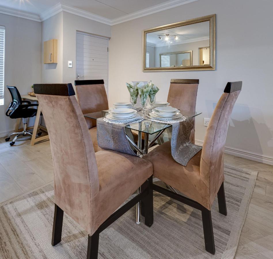 Rad - 26 Madison Palms East 112 North Road Sandown Apartment *