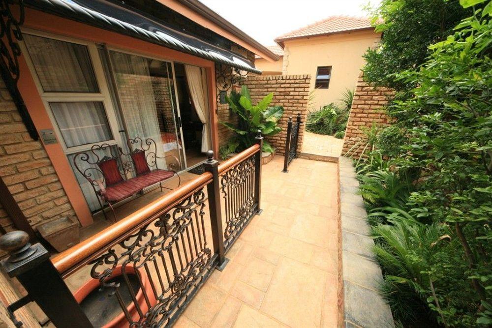 Casa de hóspedes Le Cozmo 4*