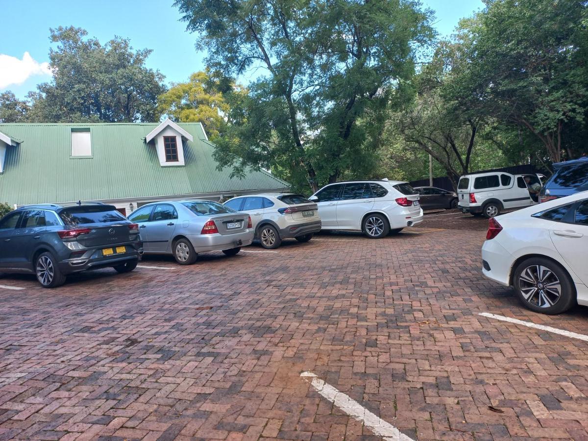 Rivonia Premier Bed & Breakfast 4*