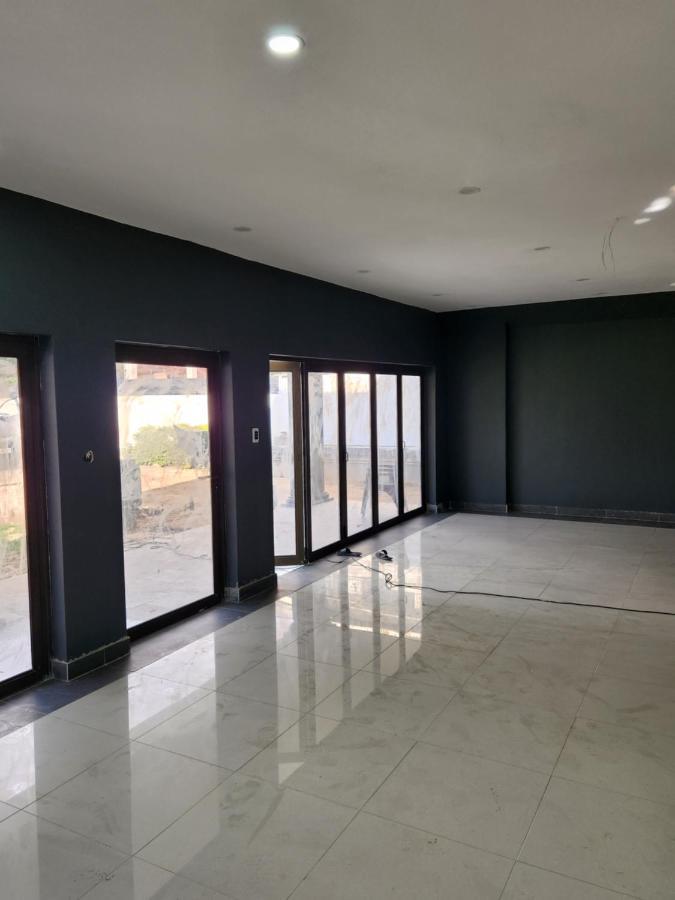 Bryanston Drive Elegant & Boardroom Facilities Gasthof *