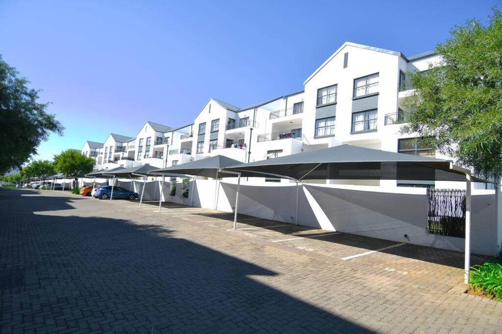 Secure And Comfortable , Fully Equipped Unit Apartamento Joanesburgo
