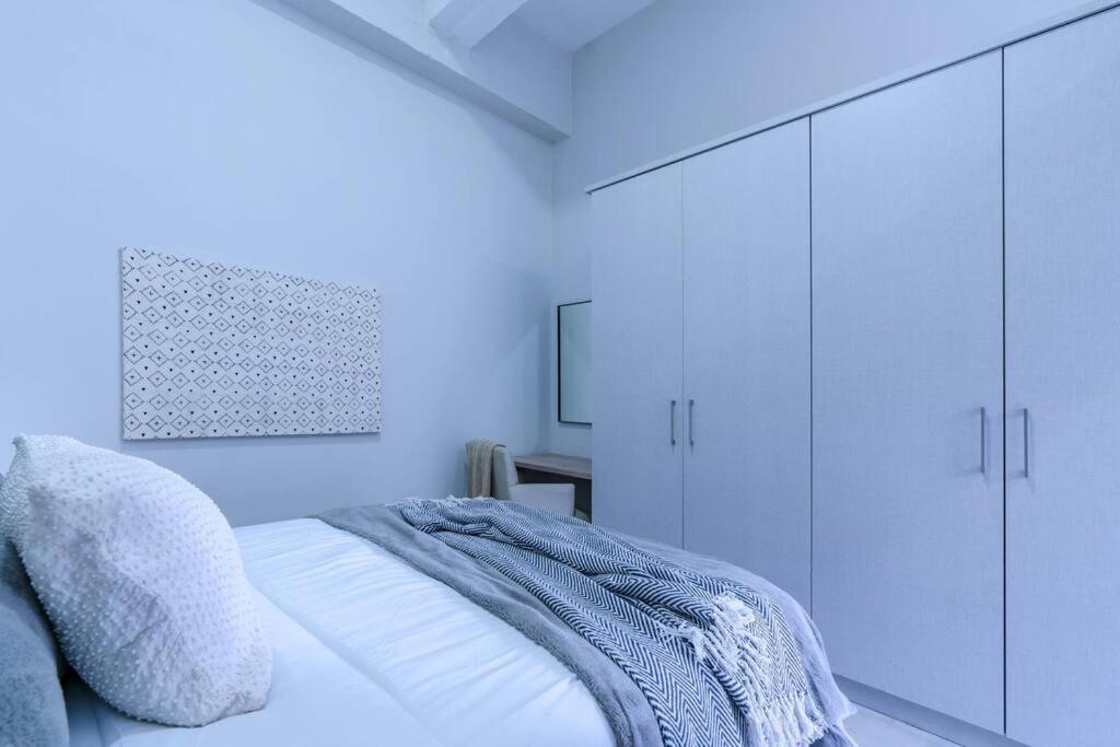 Modern 1 Bedroom In Braamfontein Werf Johannesburg