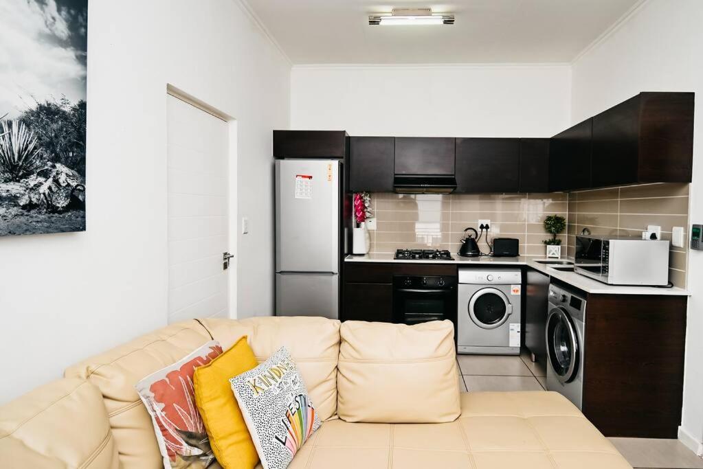 Secure And Comfortable , Fully Equipped Unit Apartamento