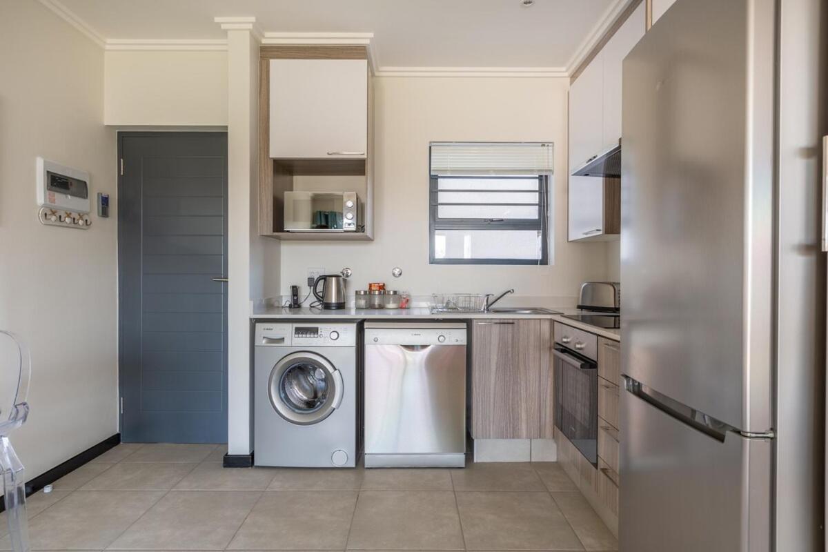 Apartment Garden Unit Inverter,nespresso,blender,netflix
