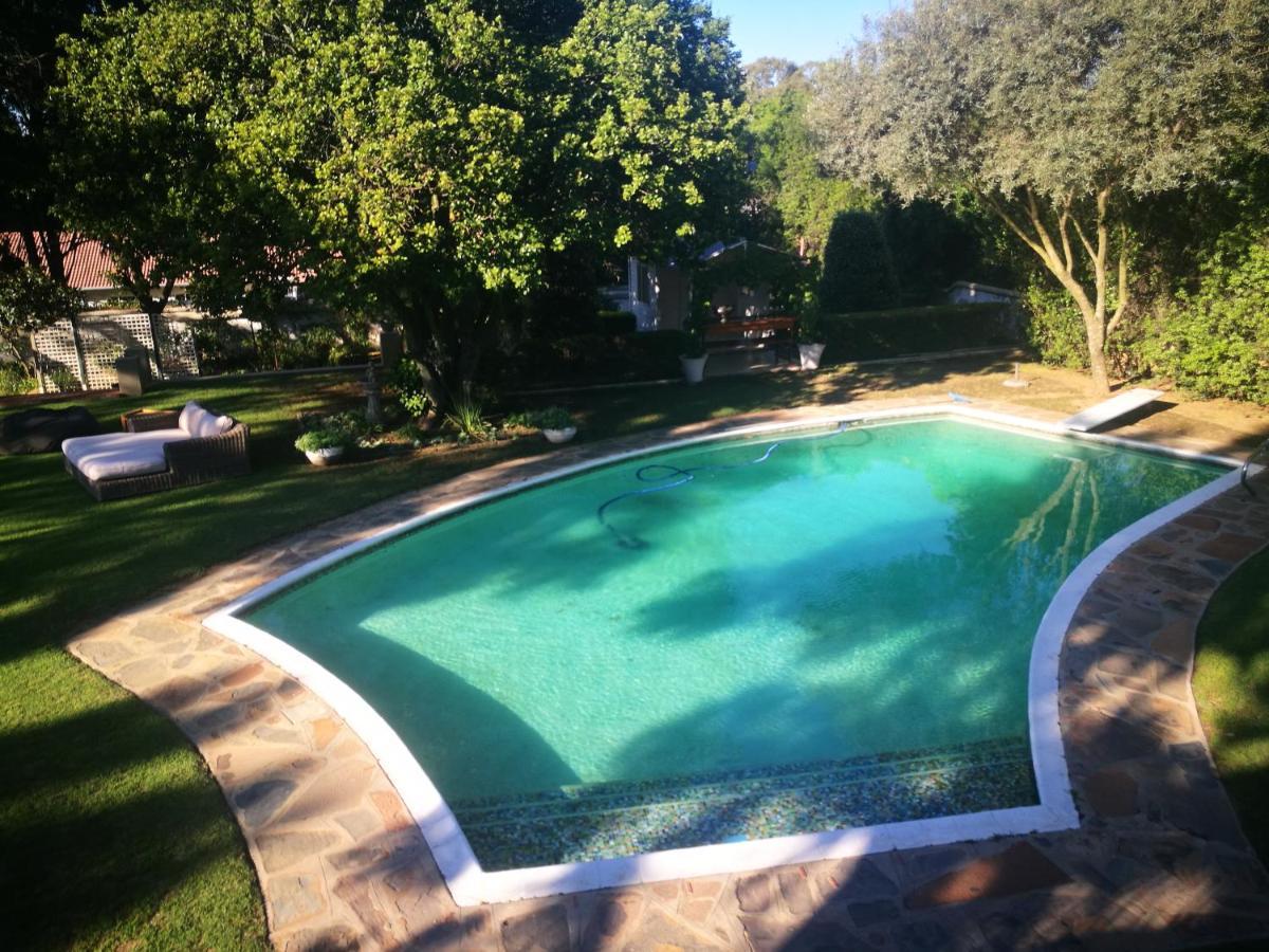 Nine Loch Guest house