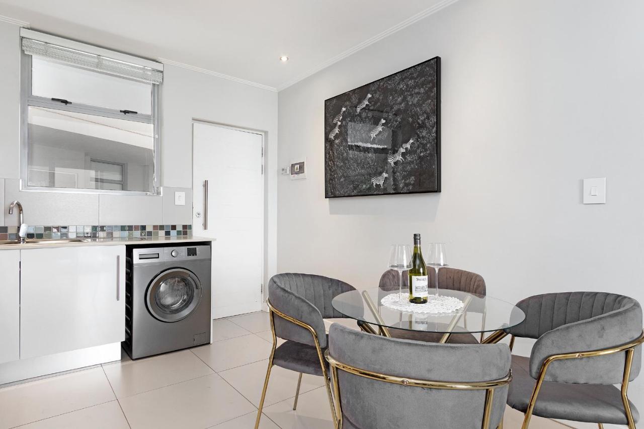 Apex Serviced Apartment *