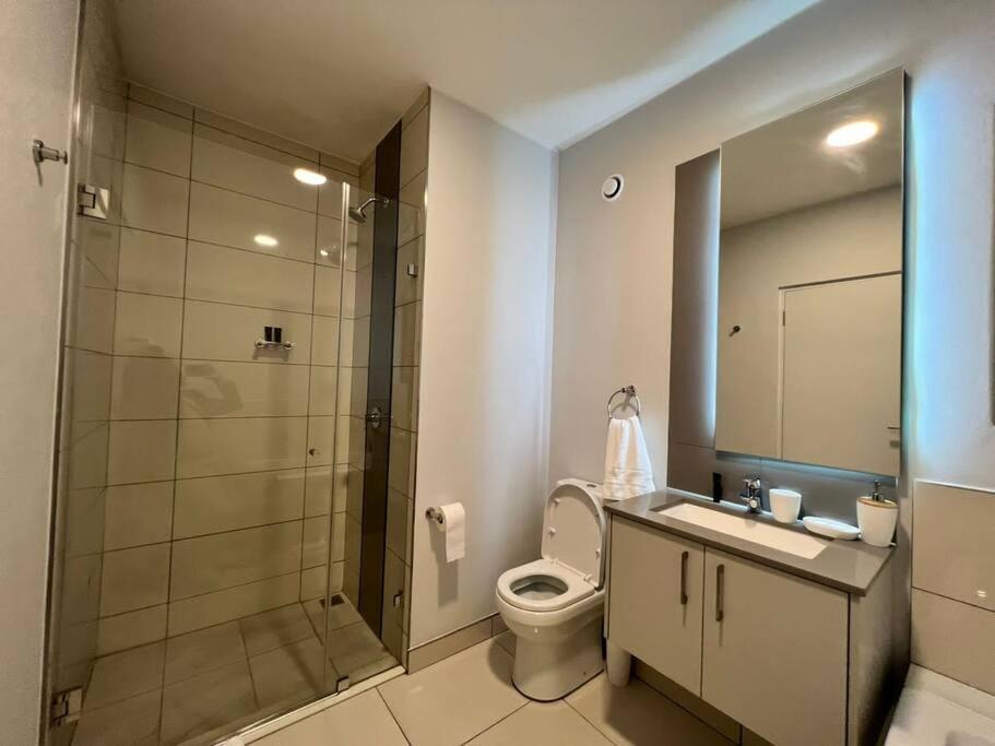 Stunning 2 Bedroom In Rosebank Central