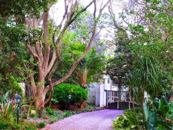 Riverclub Guesthouse, Oasis In Sandton Guest house *