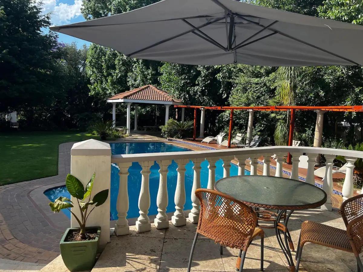 Riverclub Guesthouse, Oasis In Sandton Guest house *