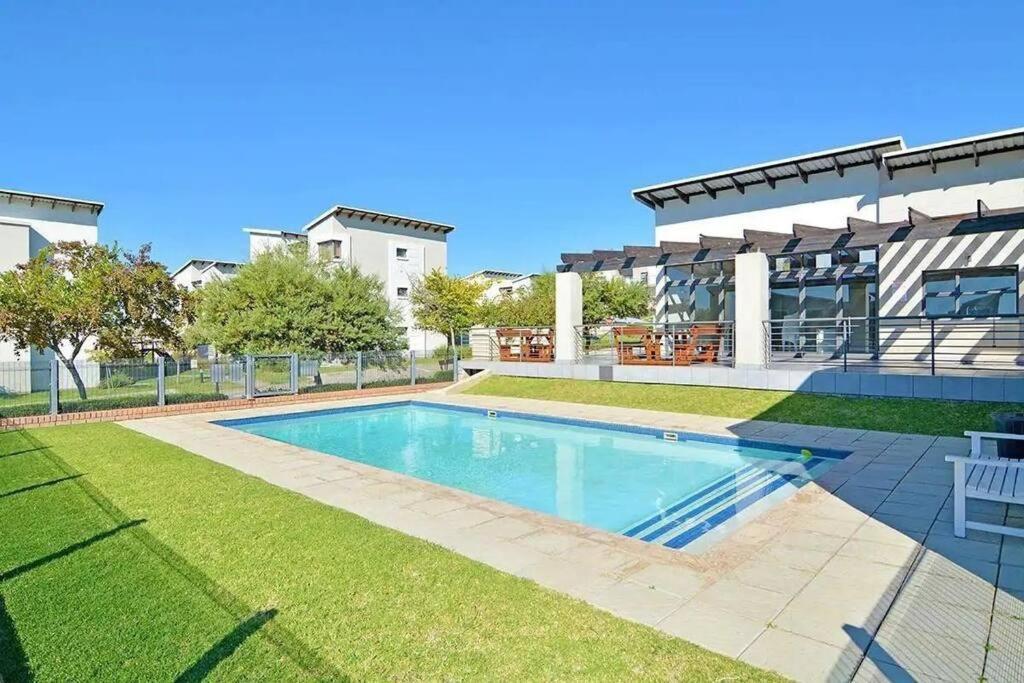 Luxury Style Living - In Fourways Johannesburg