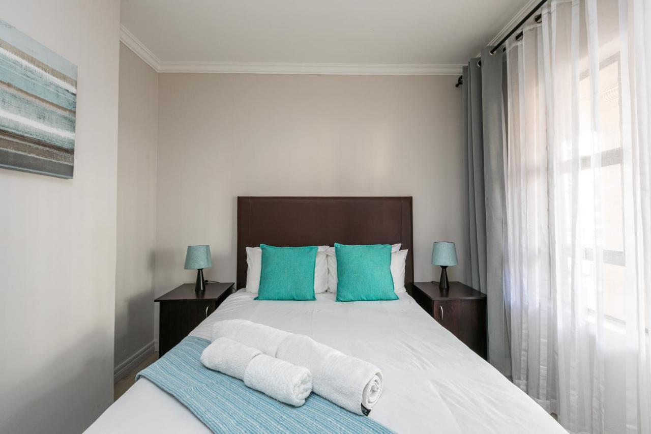 Rad - 60 Westpoint 89 Grayston Dr Morningside * Joanesburgo
