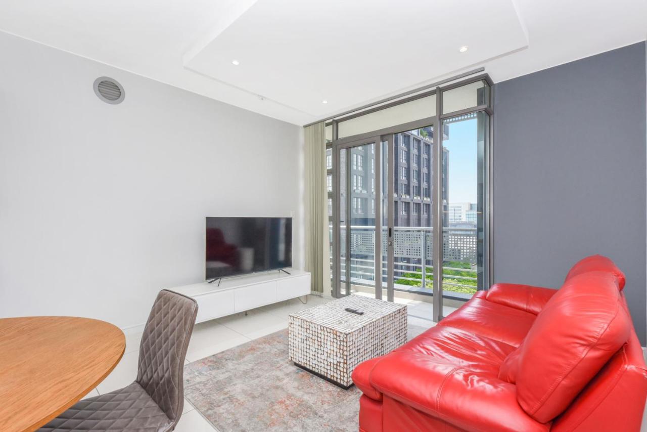 The Median Apartment *