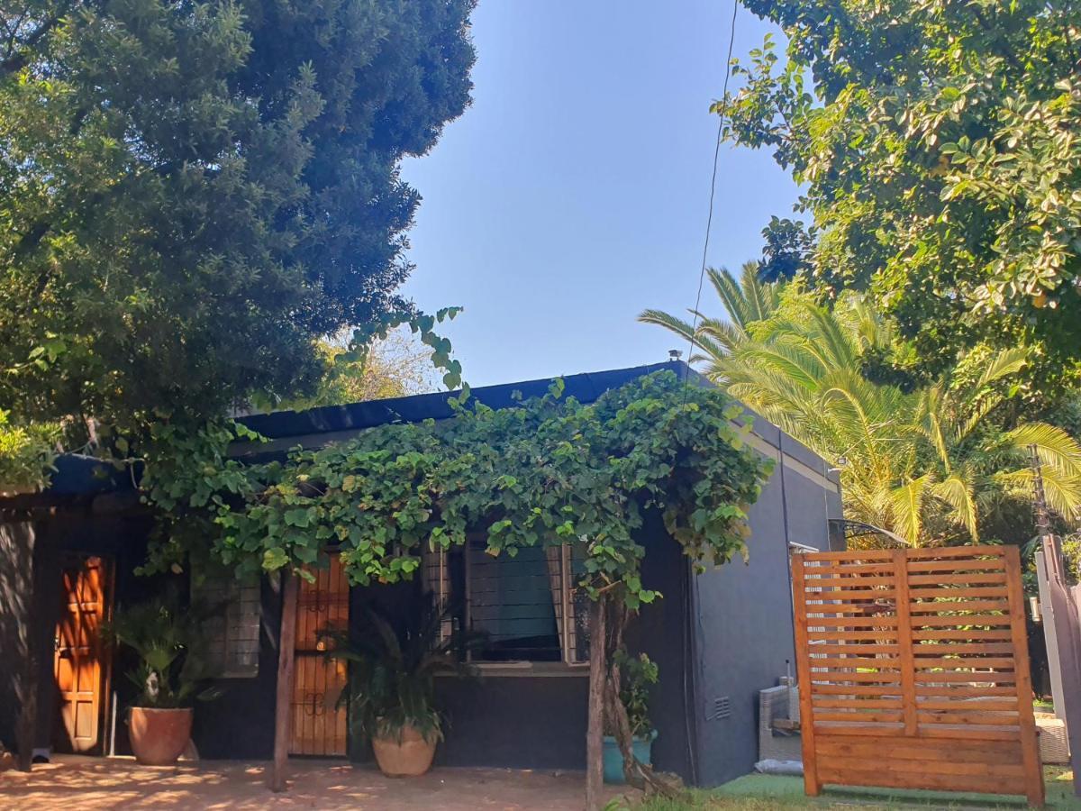 Sandton Guesthouse, Husky Rescue, No Parties Allowed Nhà khách Johannesburg