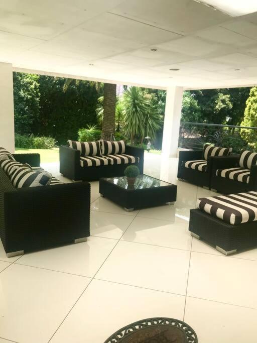 Garden Of Eden Mansion - Entertainment Haven * Johannesburg