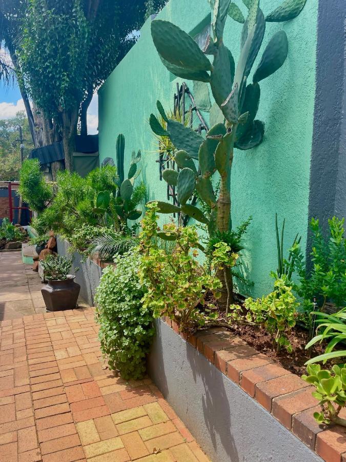 Timebridge Mansions * Johannesburg