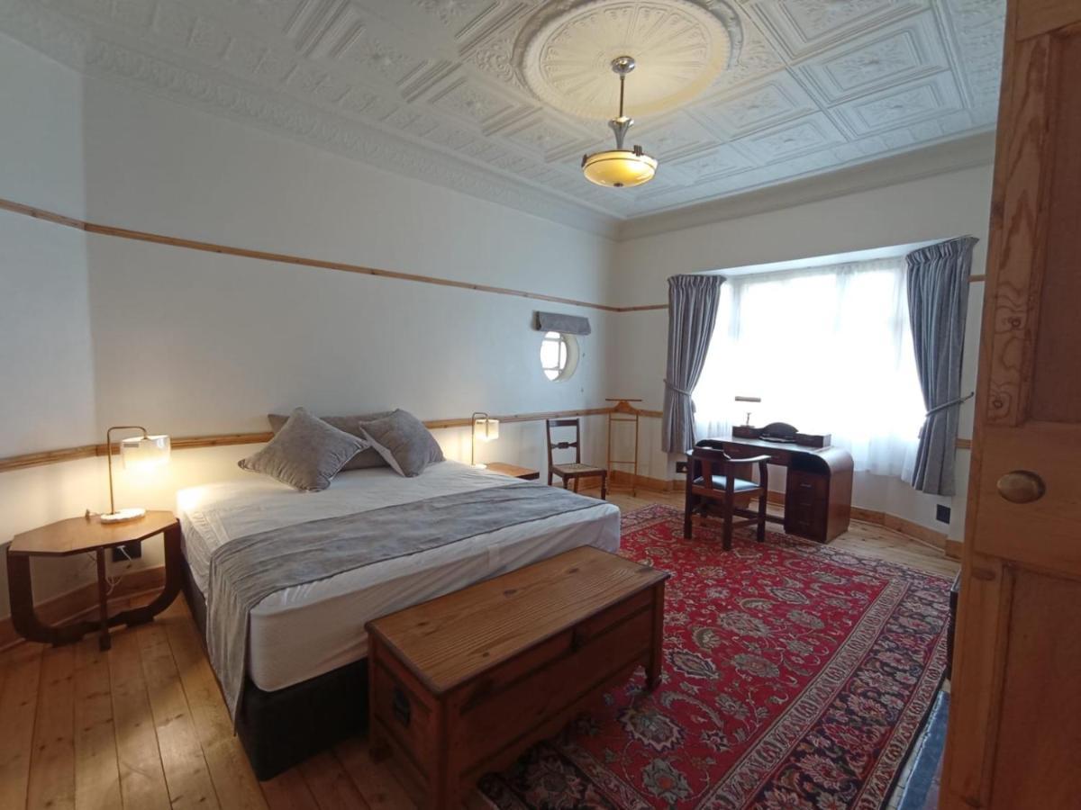 Fishbird Art Deco Guest house
