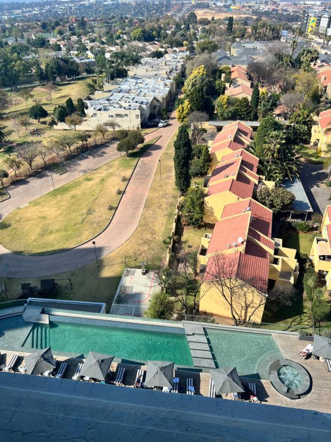 Hotel Capitol On The Park 4*
