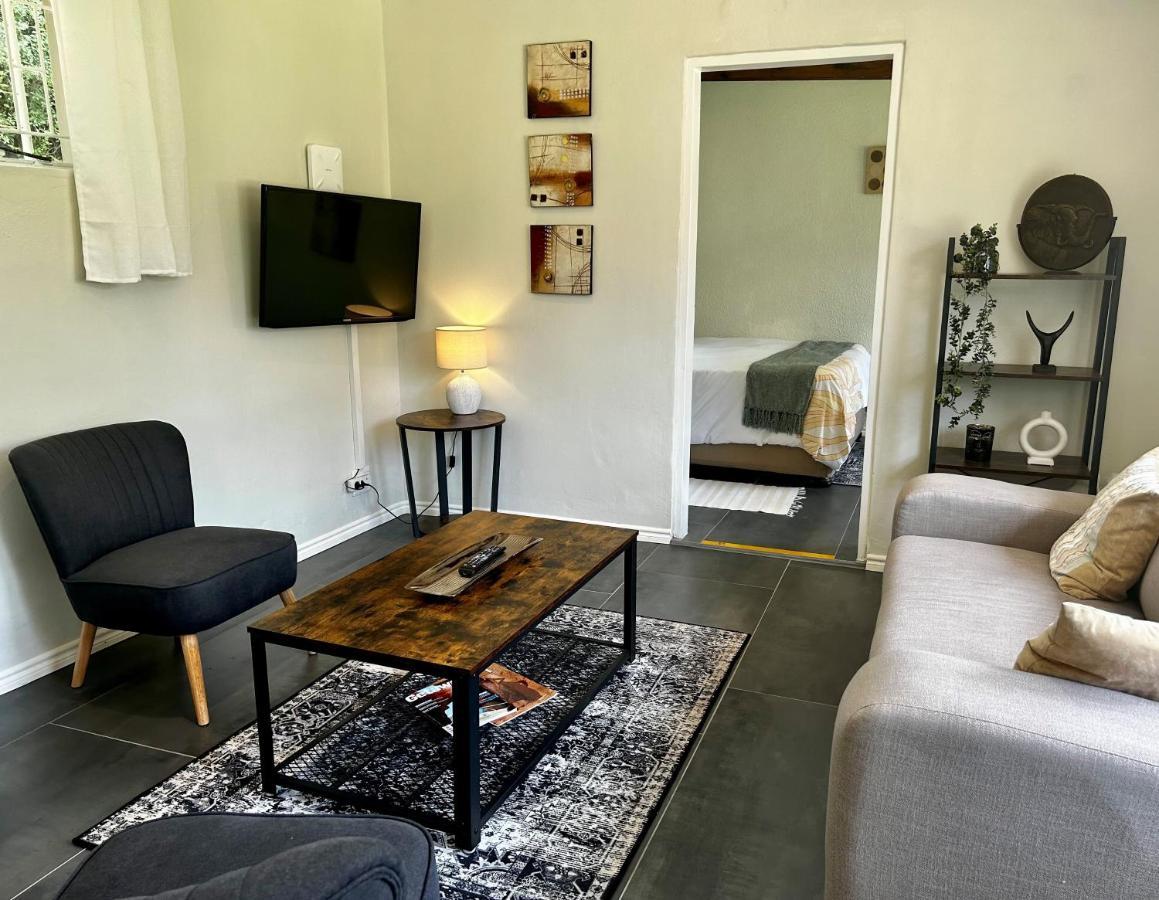 Apartment Beautiful In Bryanston Johannesburg