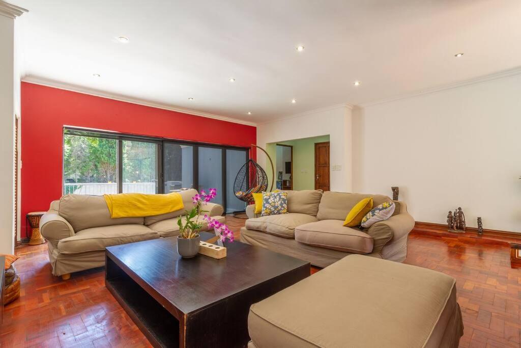 Lovely Family In Bryanston * Johannesburg