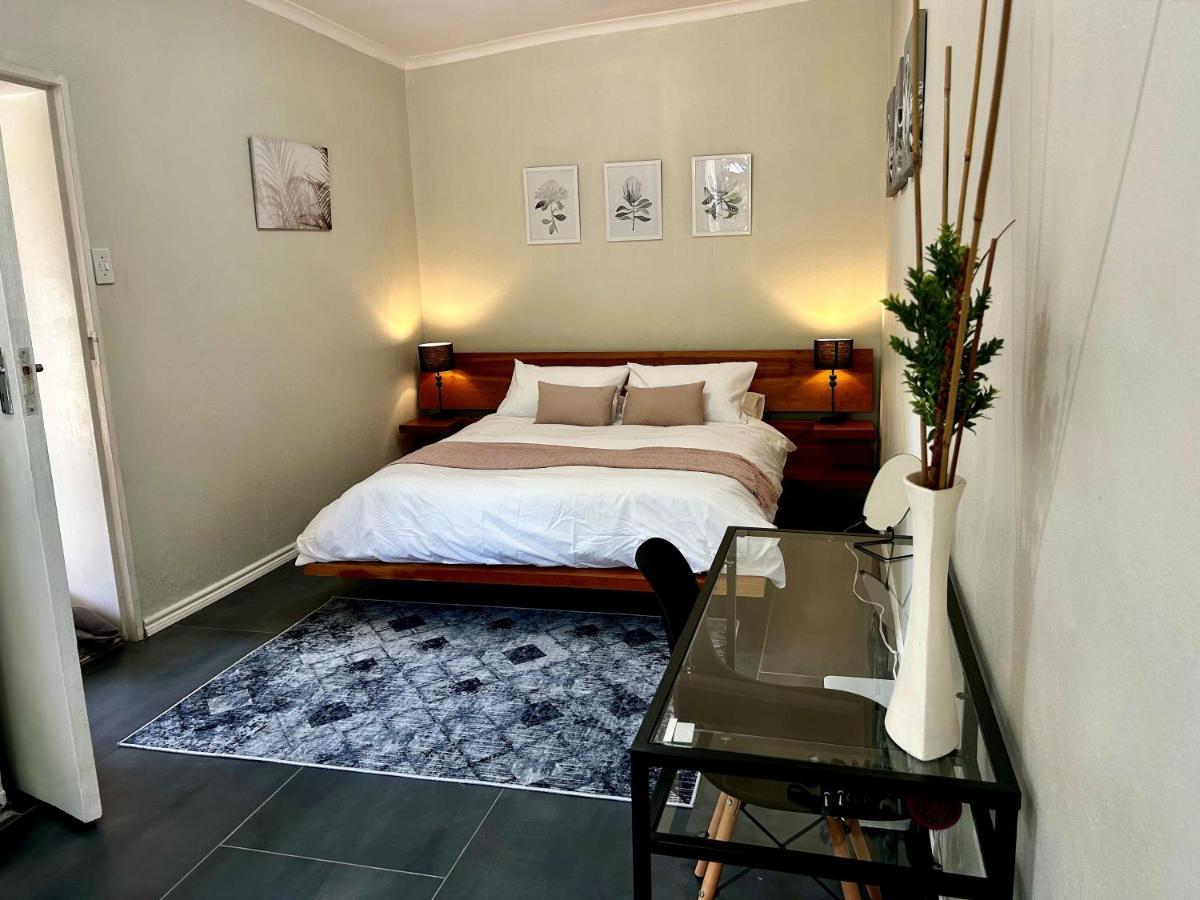 Apartment Beautiful In Bryanston Johannesburg