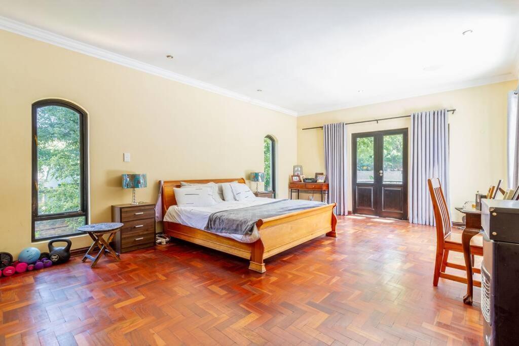 Lovely Family In Bryanston Holiday home *