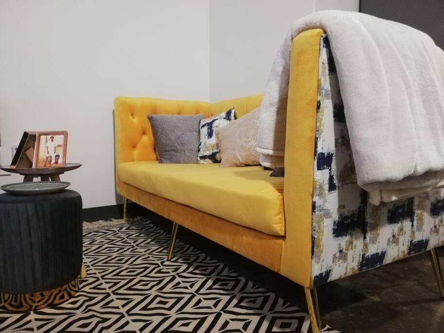 Lovely Spacious Studio In The Of Gold!