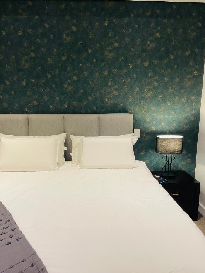 Sandton Skye Premium 515 *