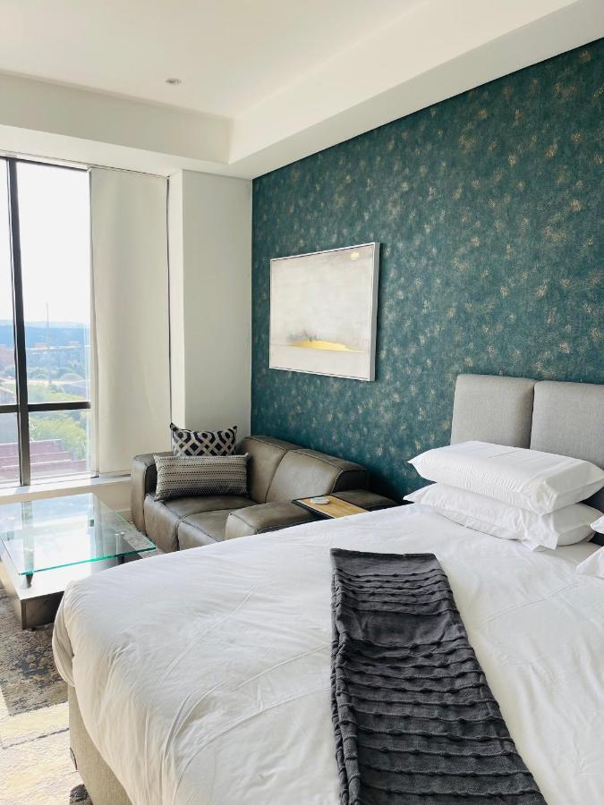 Sandton Skye Premium 515 Apartment *