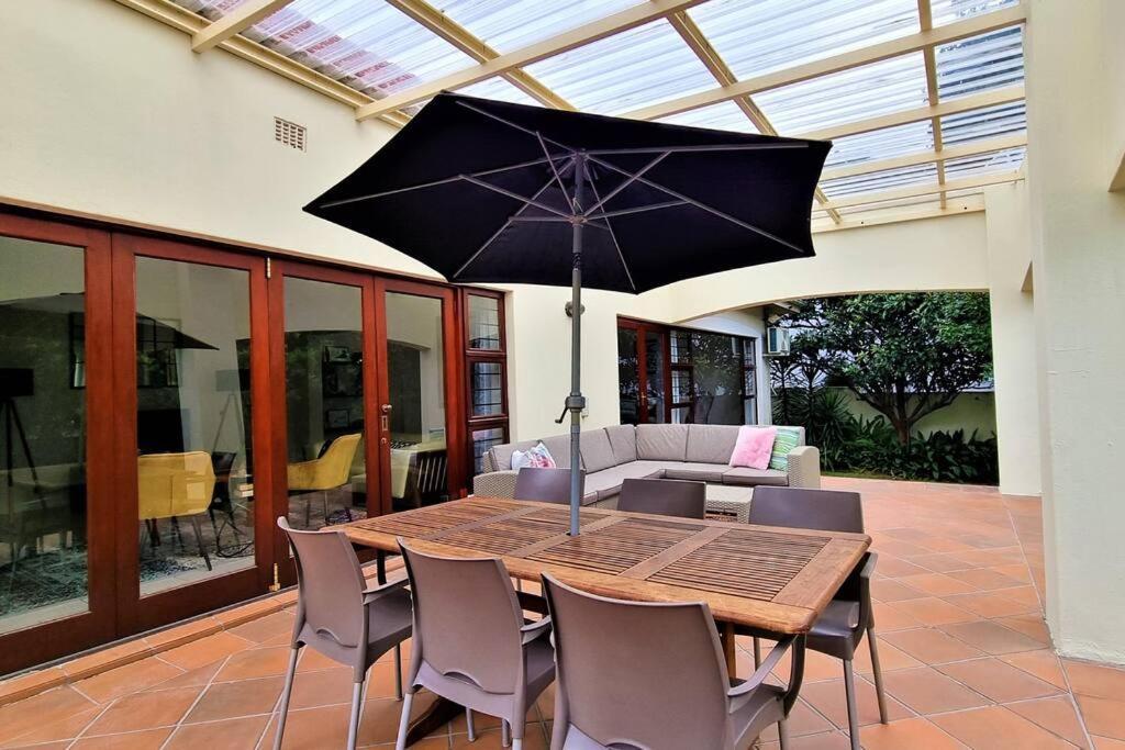 Lush Lux Bryanston Joanesburgo