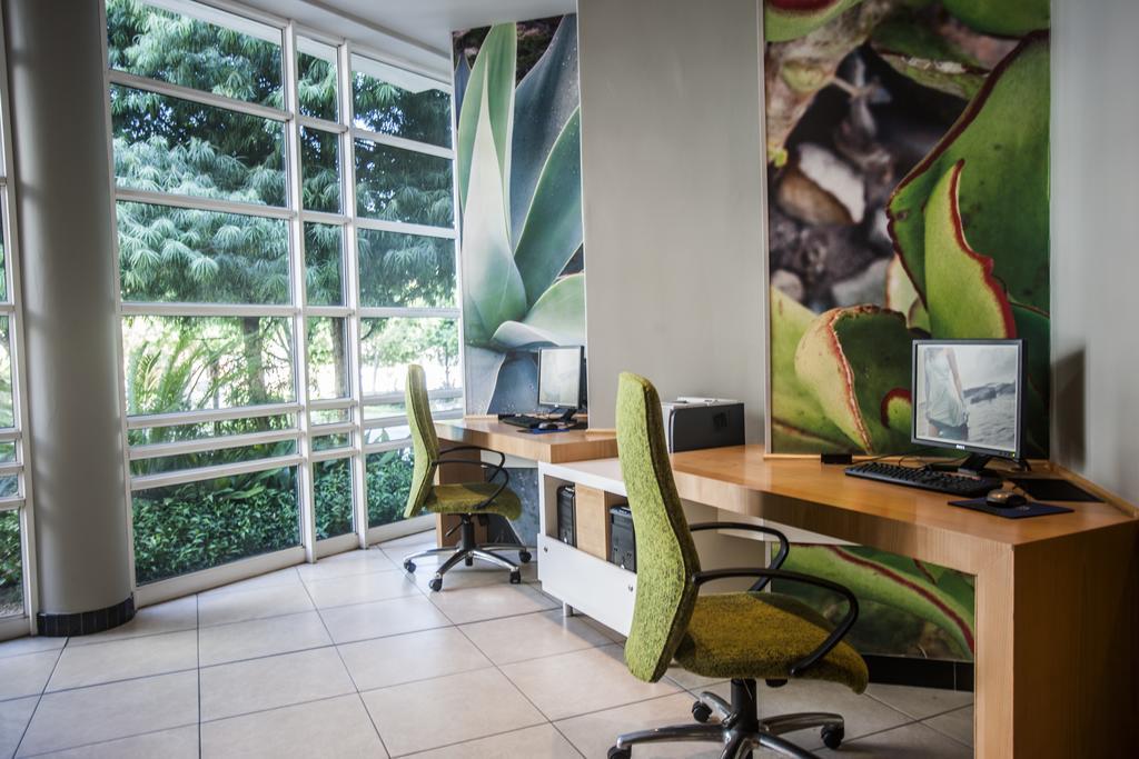 Garden Court Sandton Khách sạn