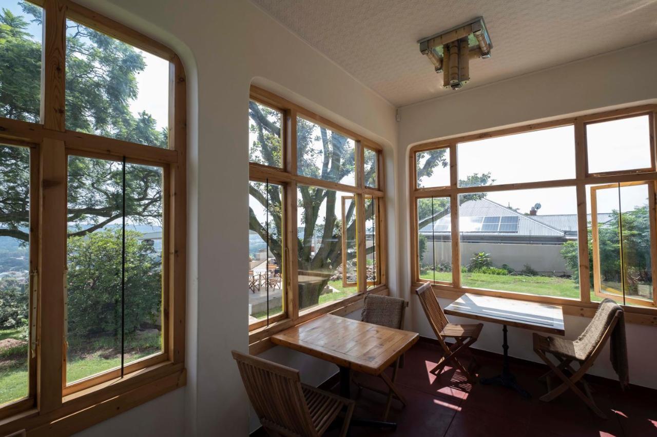 Fishbird Art Deco Guest house