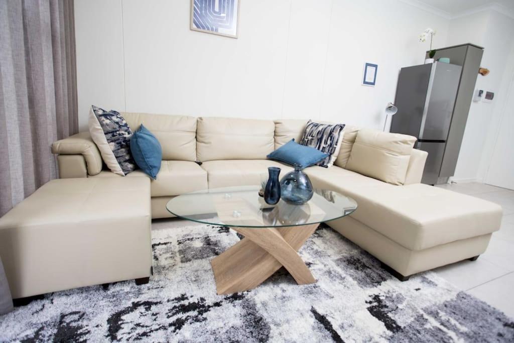 Secured And Fully Equipped Apartment- E Apartamento