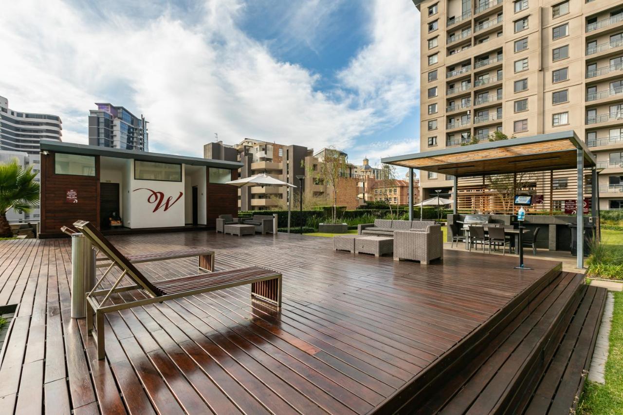 Rad - 60 Westpoint 89 Grayston Dr Morningside * Johannesburg