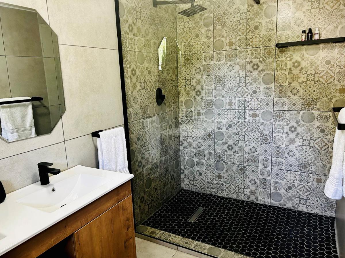 Beautiful In Bryanston Apartment Johannesburg