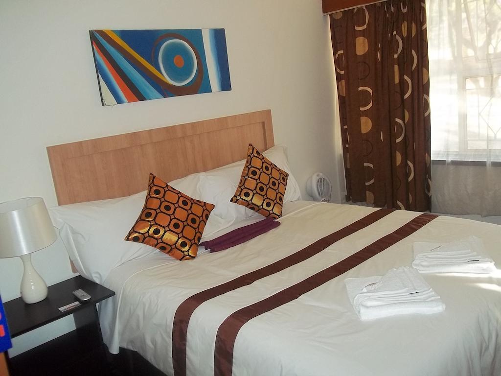 Ecotel Southgate 2*