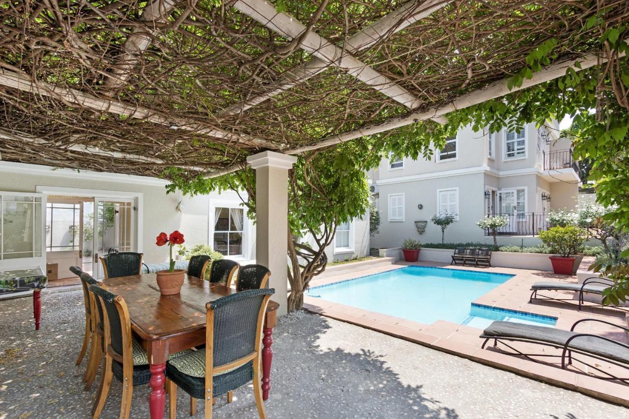 Leighwood Guest house 4*