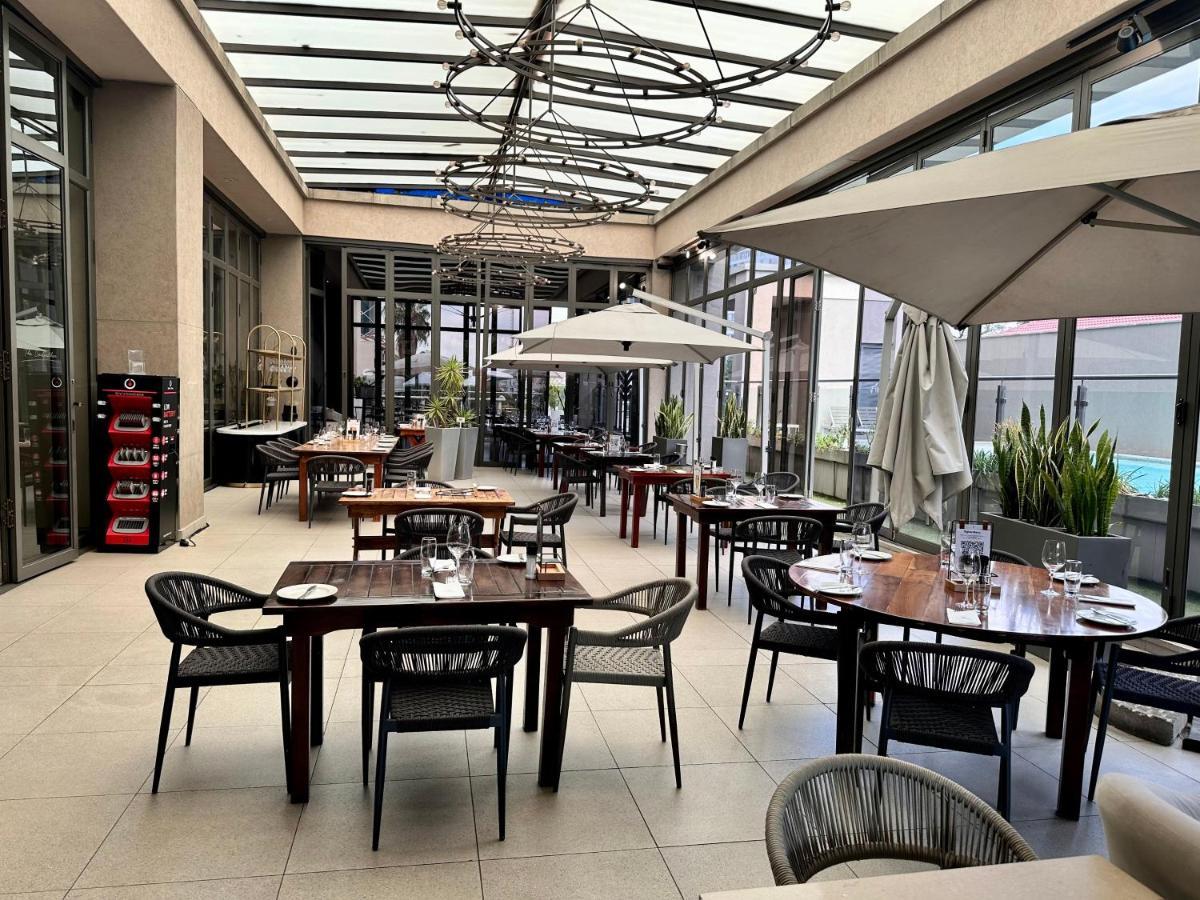Sandton Skye Premium 515 Apartment Johannesburg