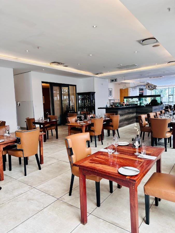 Sandton Skye Premium 515 * Johannesburg