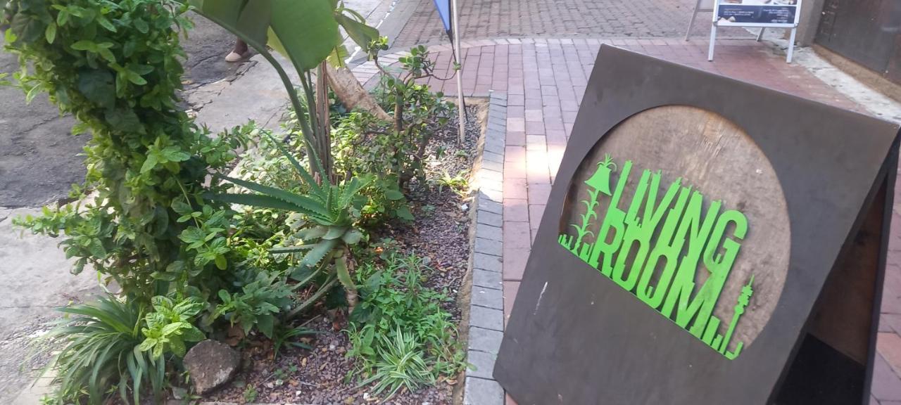 Apartment Chic Urban Maboneng Getaway, Free Wi-fi