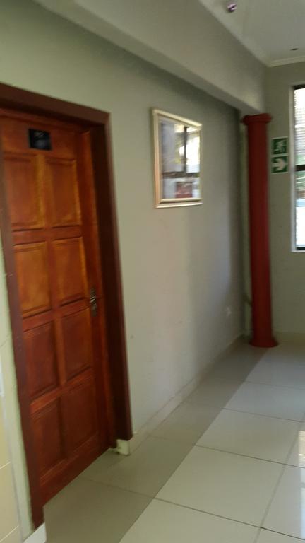 Monarchy Guest house Johannesburg
