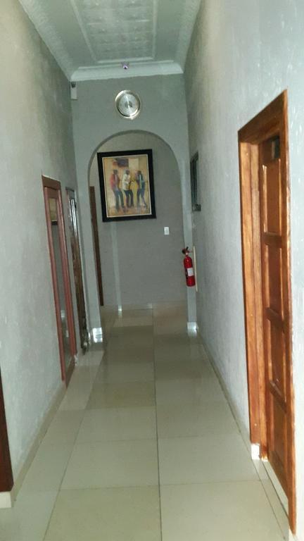 Monarchy Guest house 2*